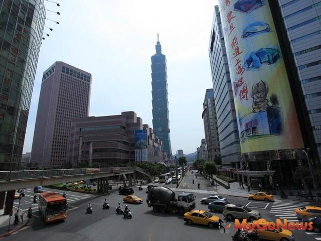 台北世貿中心國貿大樓宣布自2019年3月1日起調漲租金牌價，每坪上看3,300元